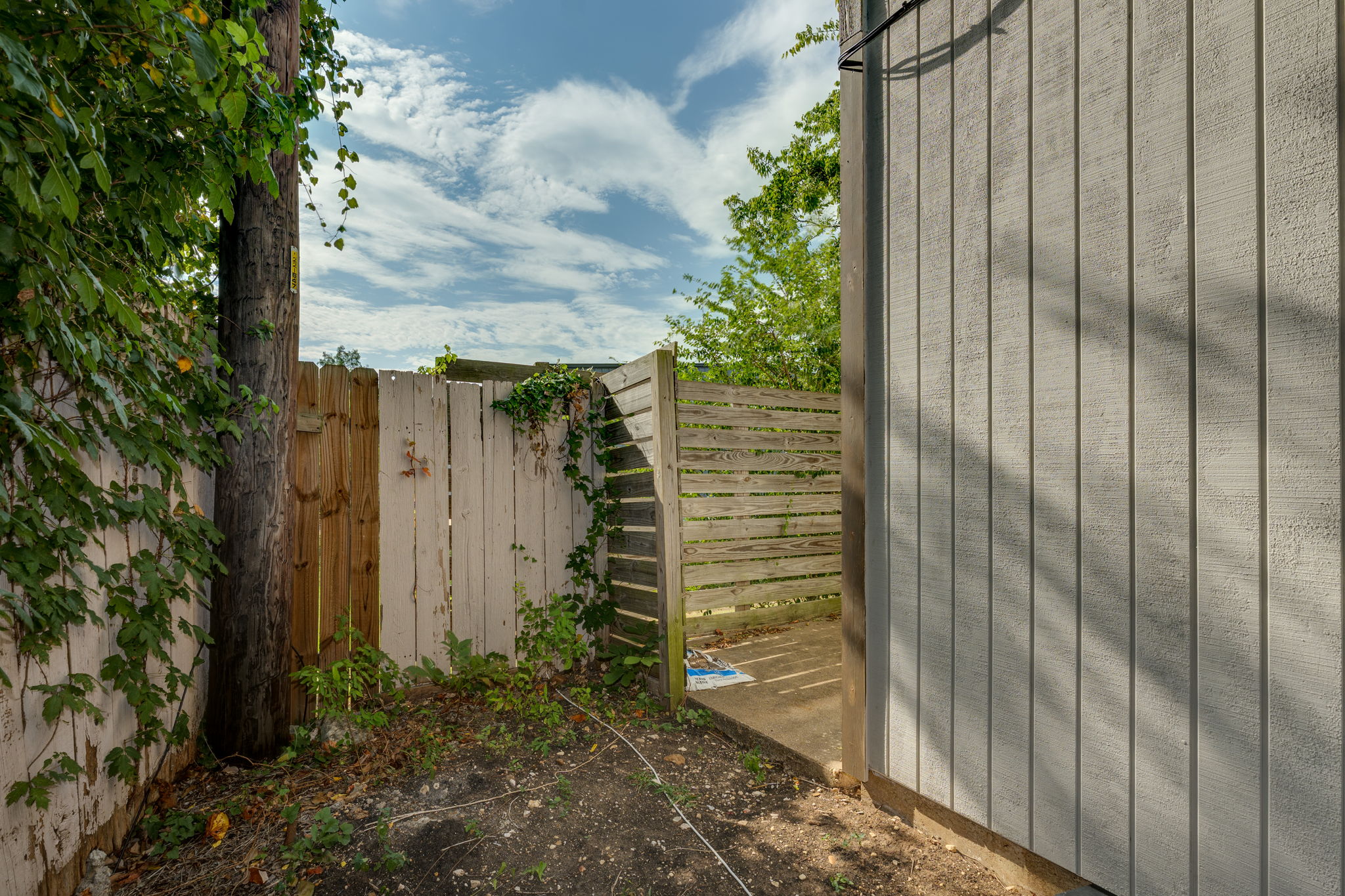 4307 South 1st Street, Unit 101 Austin, TX 78745 - Photo 30 of 33 a view of a pathway