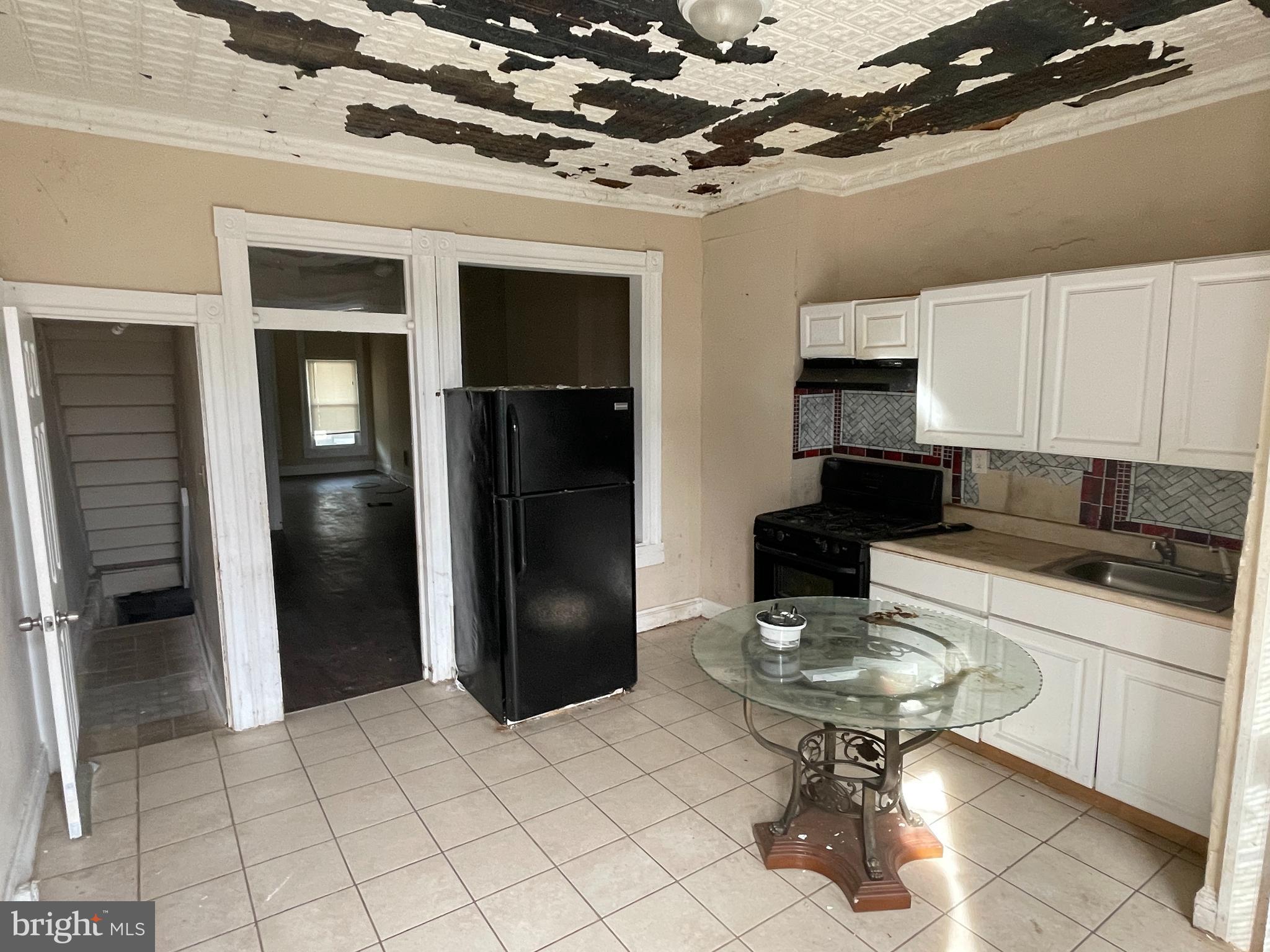 2719 Riggs Avenue Baltimore, MD 21216 - Photo 3 of 24 Gallery Image 3