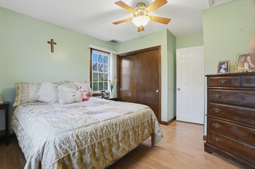 572 Bartlett Street Acushnet, MA 02743 - Photo 13 of 32