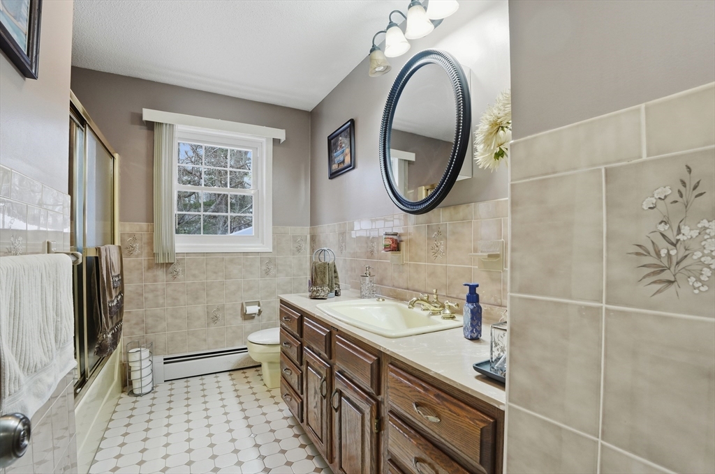 572 Bartlett Street Acushnet, MA 02743 - Photo 28 of 32