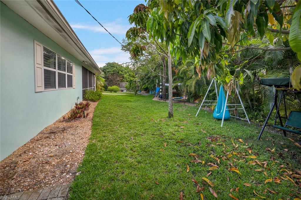 1600 Mandarin Road Naples, FL 34102 - Photo 8 of 12 Gallery Image 8