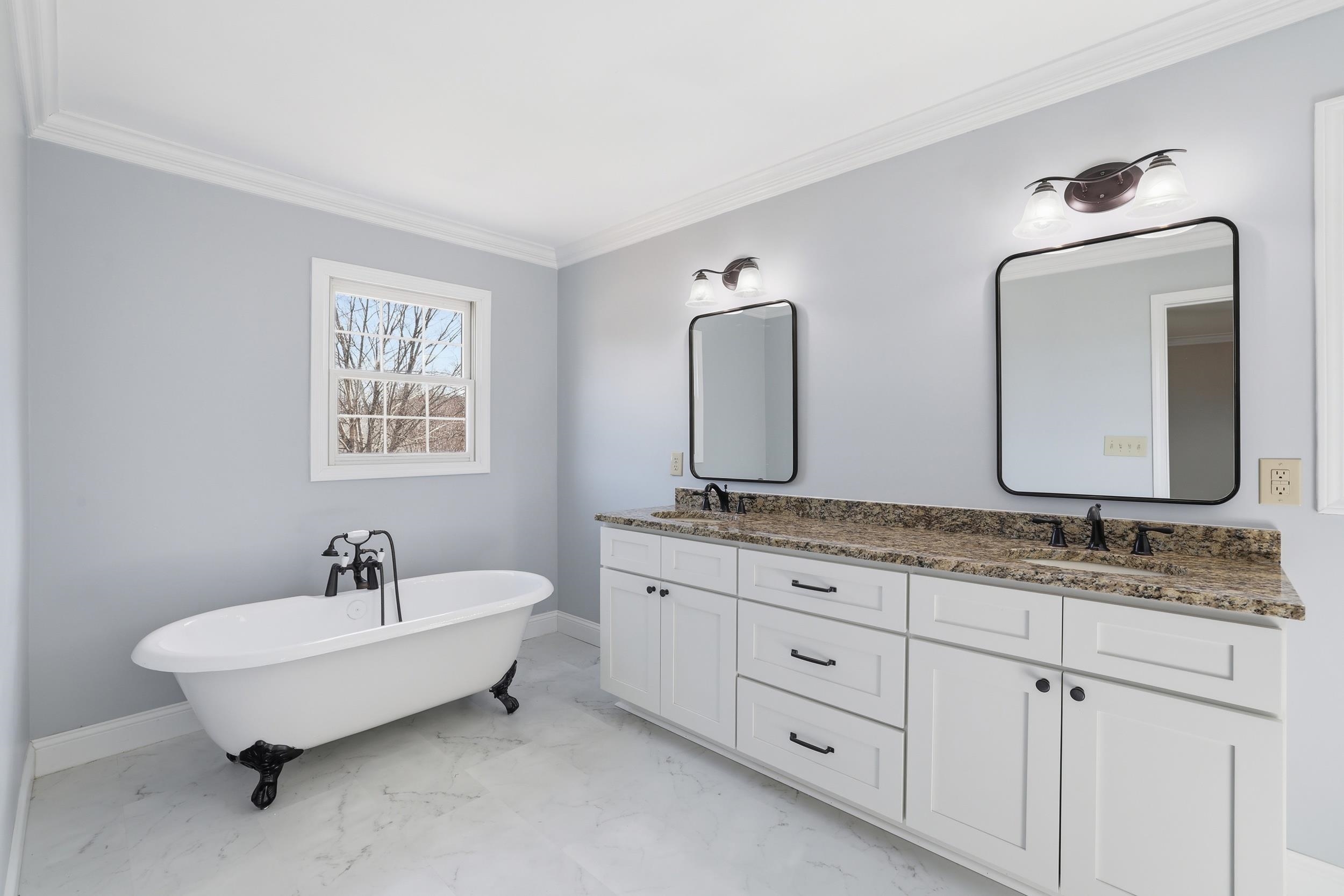 1327 Falcons Drive Walhalla, SC 29691 - Photo 29 of 42 Master Bath
