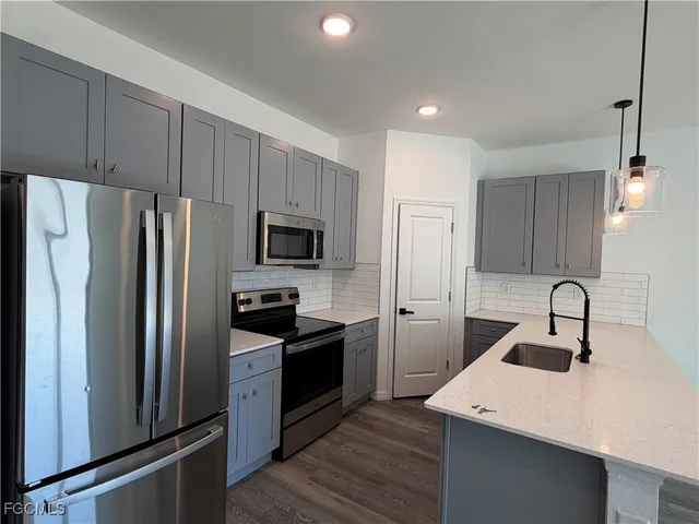 $1,750 | 5205-5207 30th Street Southwest, Lehigh Acres, FL 33973