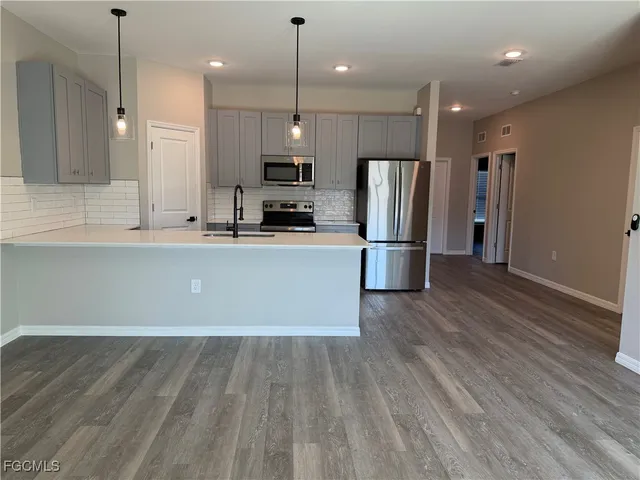 $1,750 | 5205-5207 30th Street Southwest, Lehigh Acres, FL 33973