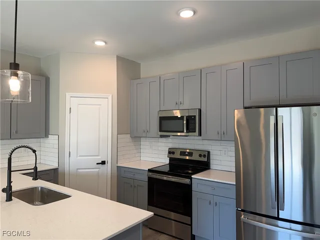 $1,750 | 5205-5207 30th Street Southwest, Lehigh Acres, FL 33973