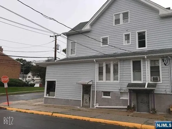 $2,850 | 26 River Edge Road, Unit 2E, River Edge, NJ 07661
