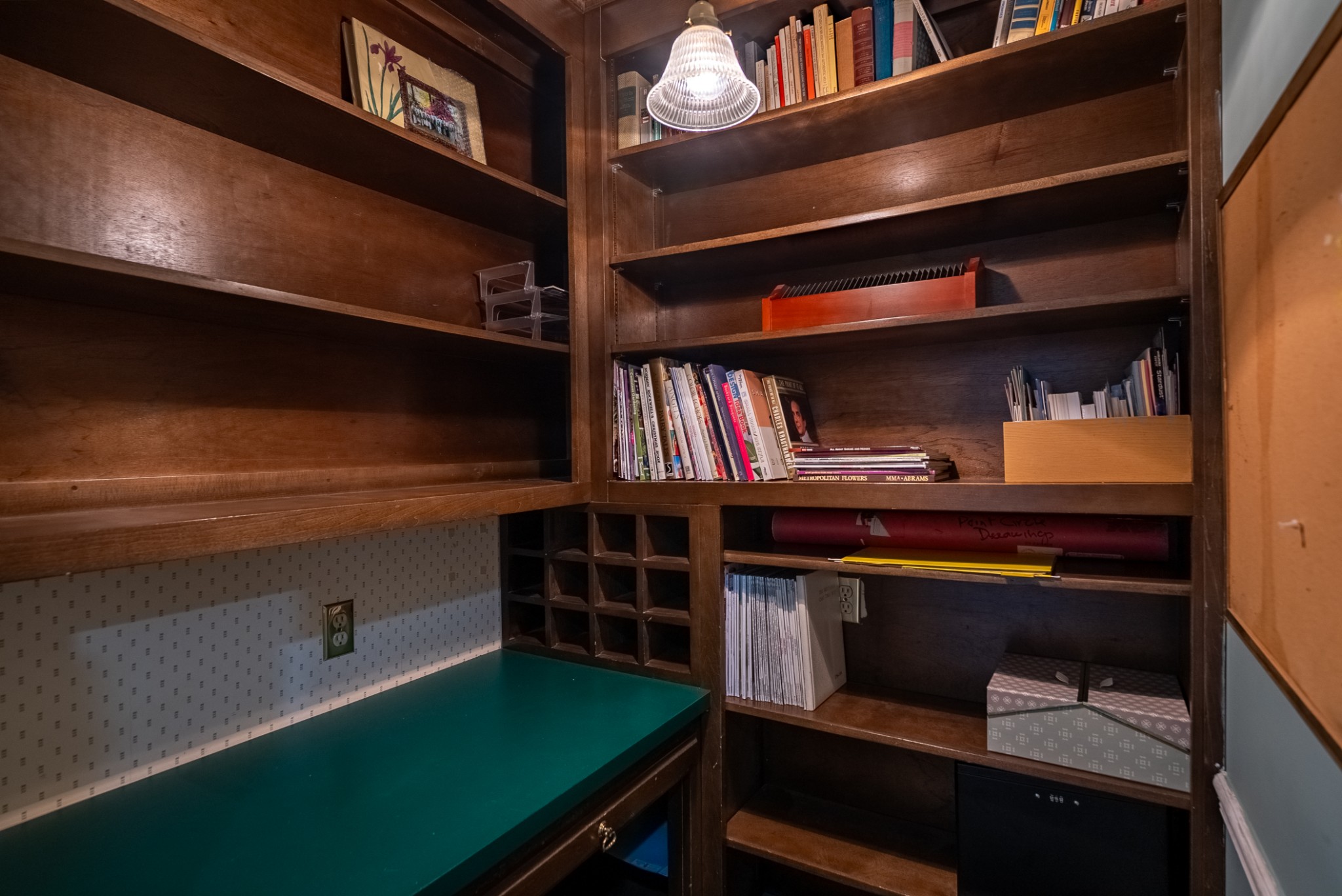 100 Point Circle Tullahoma, TN 37388 - Photo 17 of 33 a view of storage and utility room