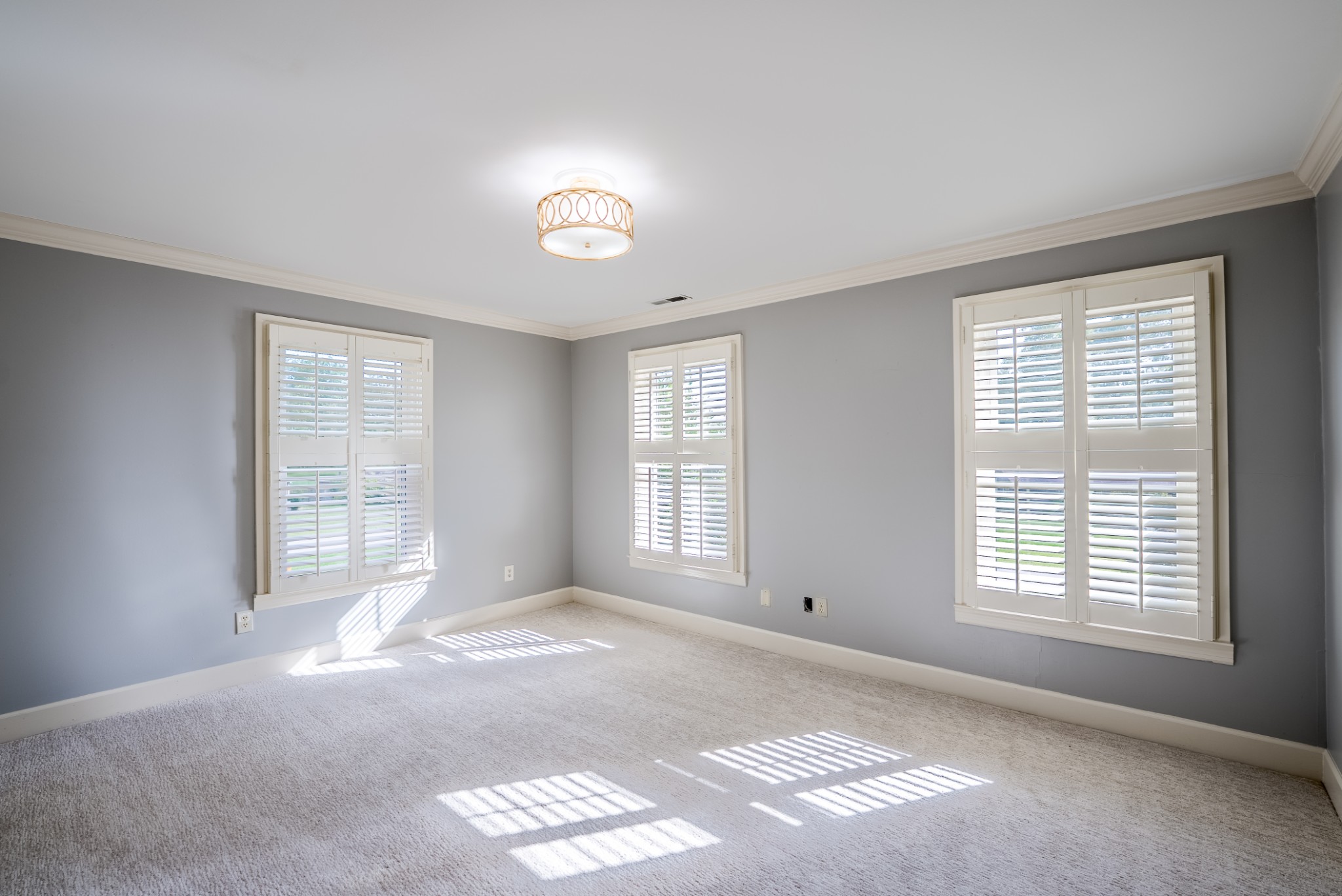 100 Point Circle Tullahoma, TN 37388 - Photo 18 of 33 a view of an empty room with a window