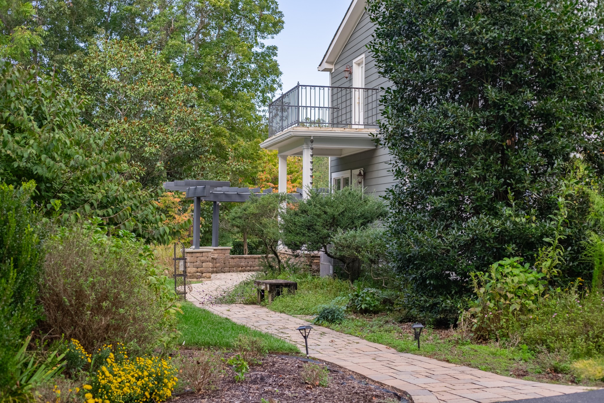 100 Point Circle Tullahoma, TN 37388 - Photo 32 of 33 a view of a patio with table and chairs and potted plants