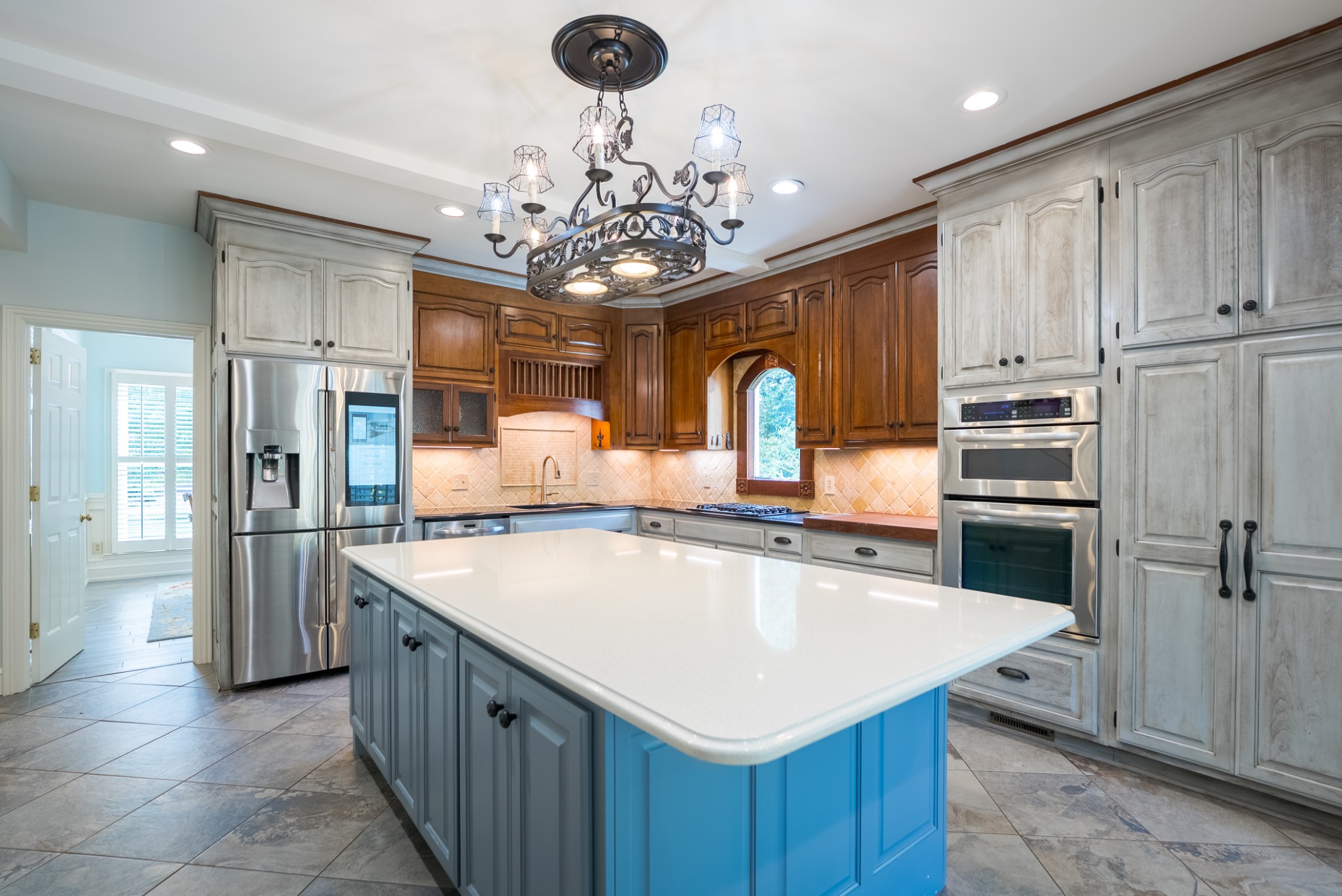 100 Point Circle Tullahoma, TN 37388 - Photo 5 of 33 a kitchen with a center island appliances and cabinets