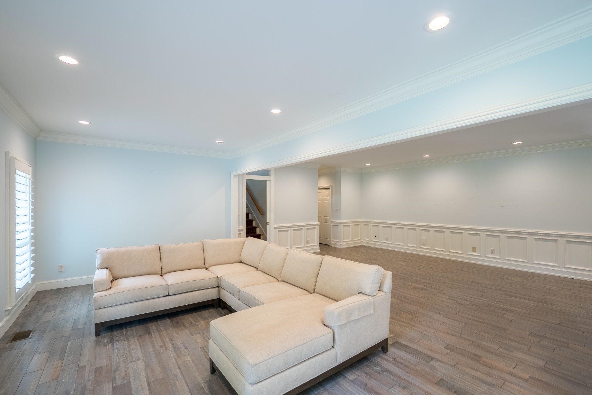 100 Point Circle Tullahoma, TN 37388 - Photo 7 of 33 a living room with furniture and a couch