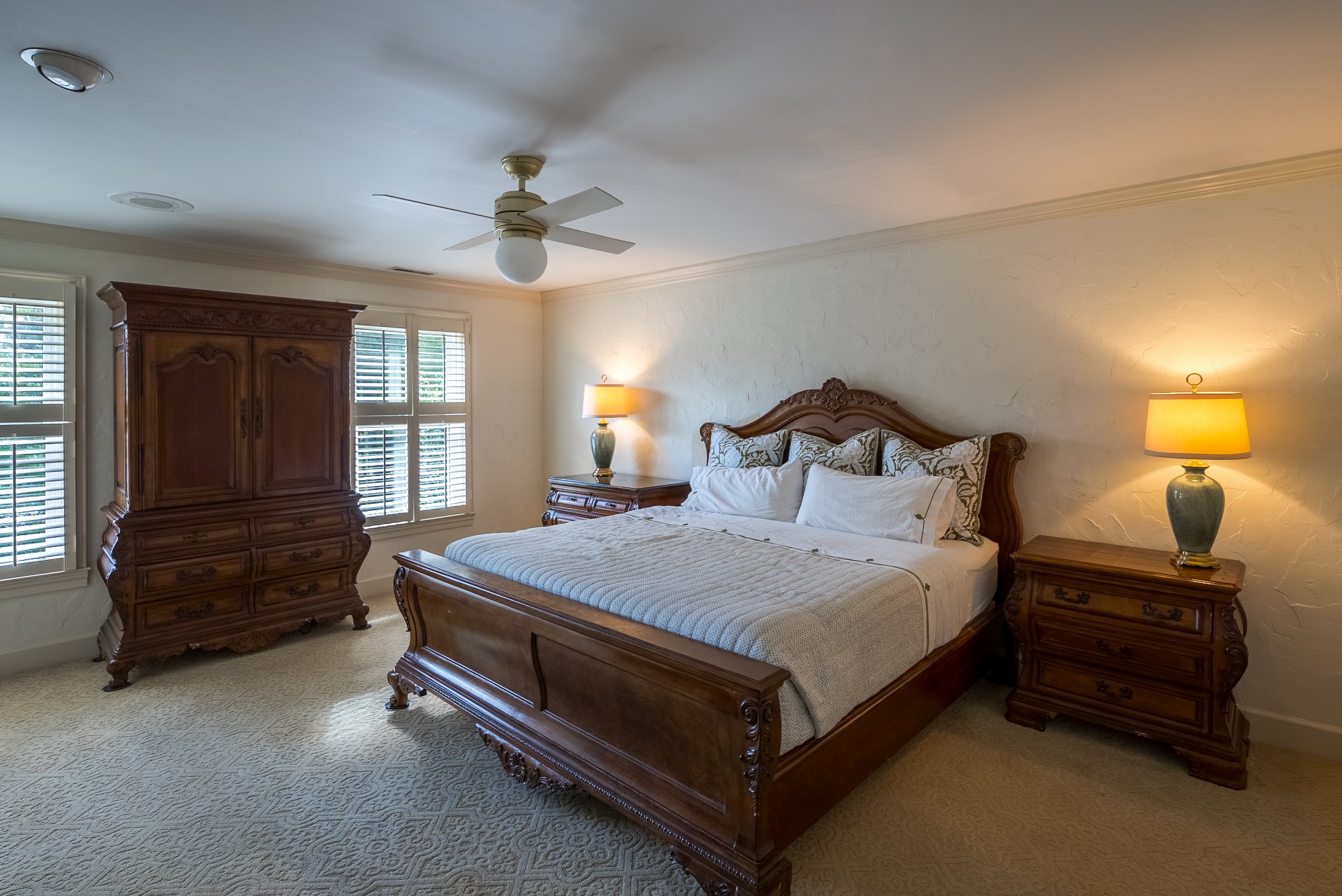 100 Point Circle Tullahoma, TN 37388 - Photo 9 of 33 a bedroom with a bed and window