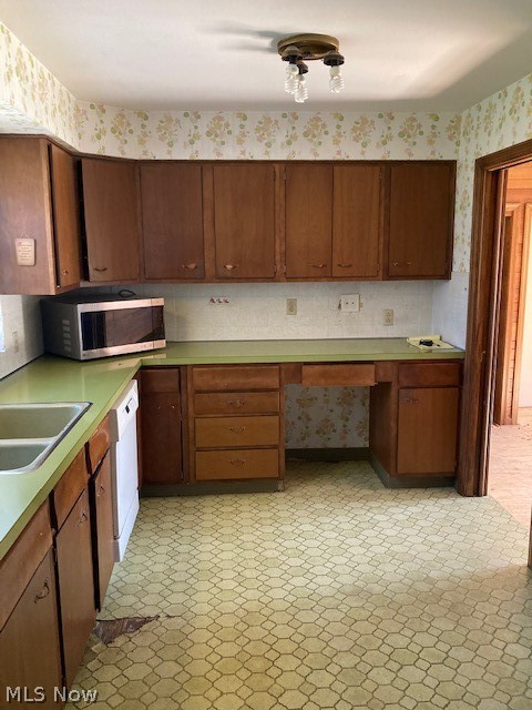 15625 Sheldon Road Middleburg Heights, OH 44130 - Photo 3 of 30