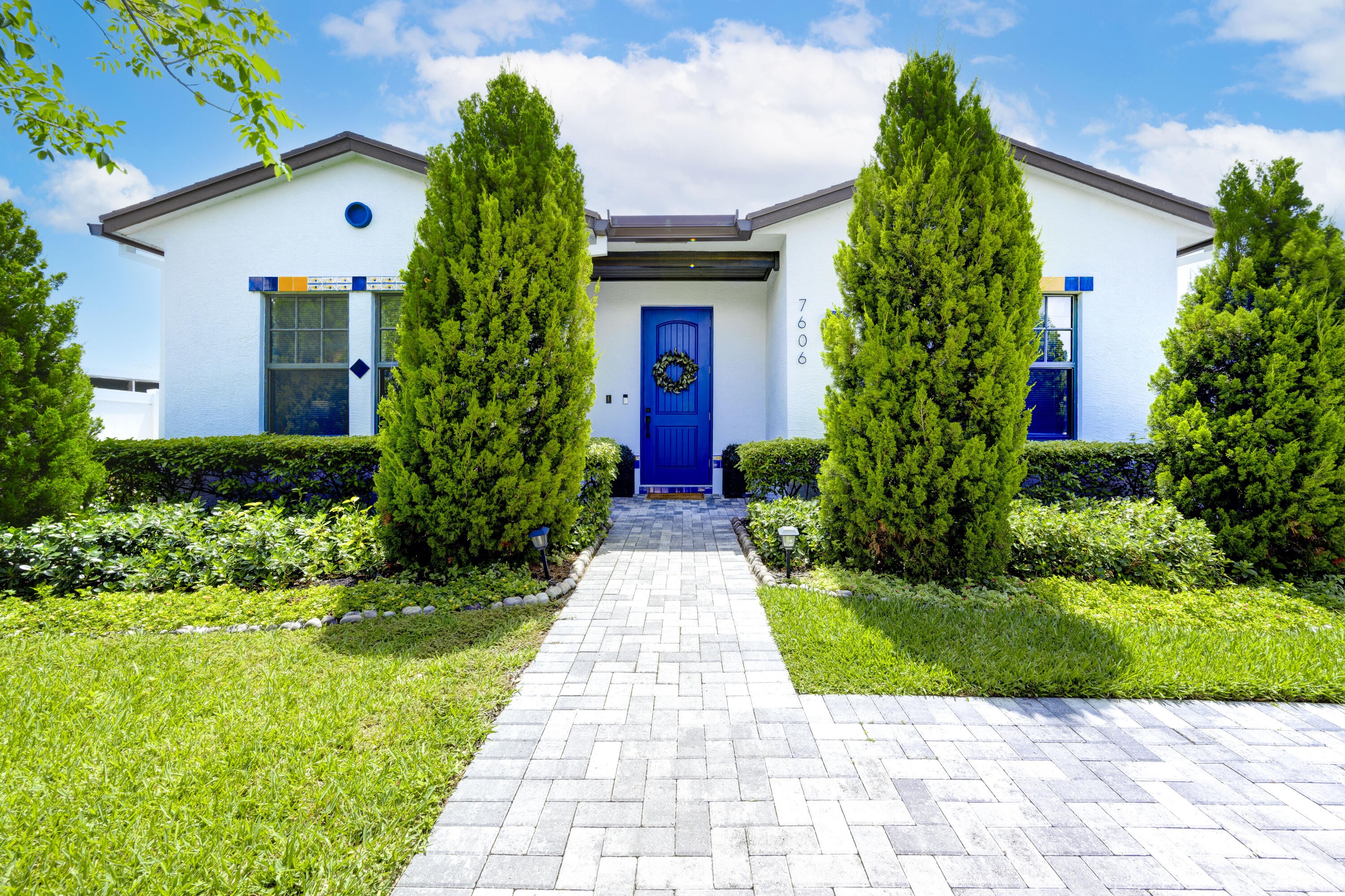 7606 South Olive Ave  