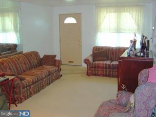 7518 Sherwood Road Philadelphia, PA 19151 - Photo 3 of 5 Gallery Image 3