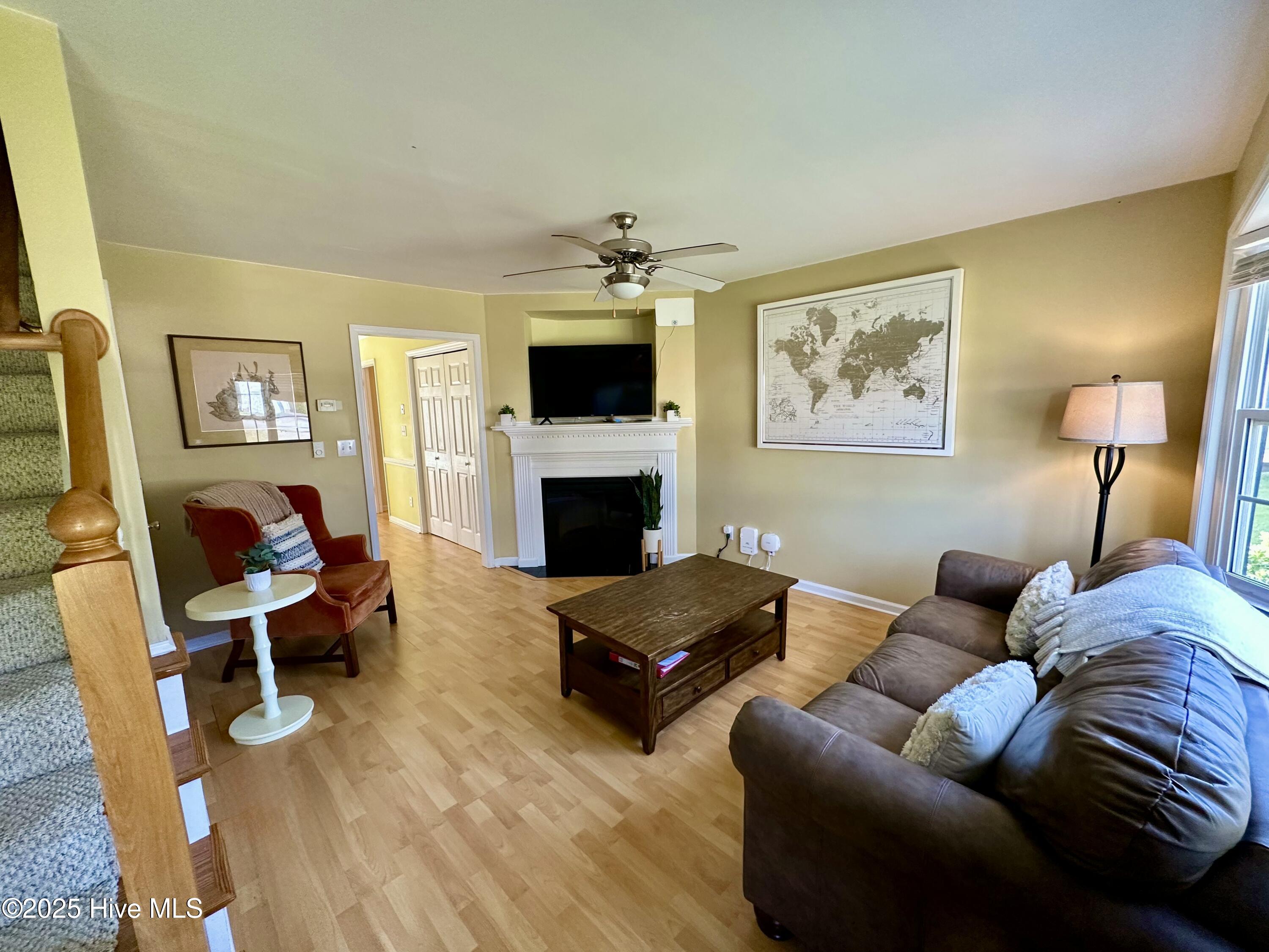 240 Lake Road, Unit B Greenville, NC 27834 - Photo 2 of 12 IMG_4757