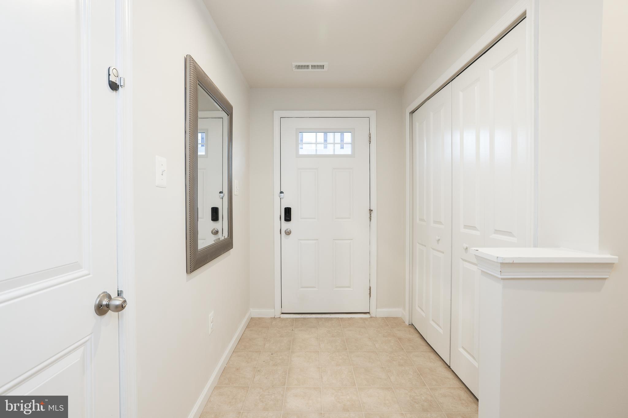 111 Lance Way Winchester, VA 22603 - Photo 5 of 28 Foyer