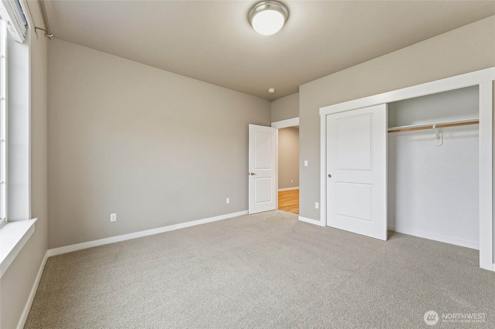 673 Southeast Whimbrel Loop College Place, WA 99324 - Photo 12 of 38