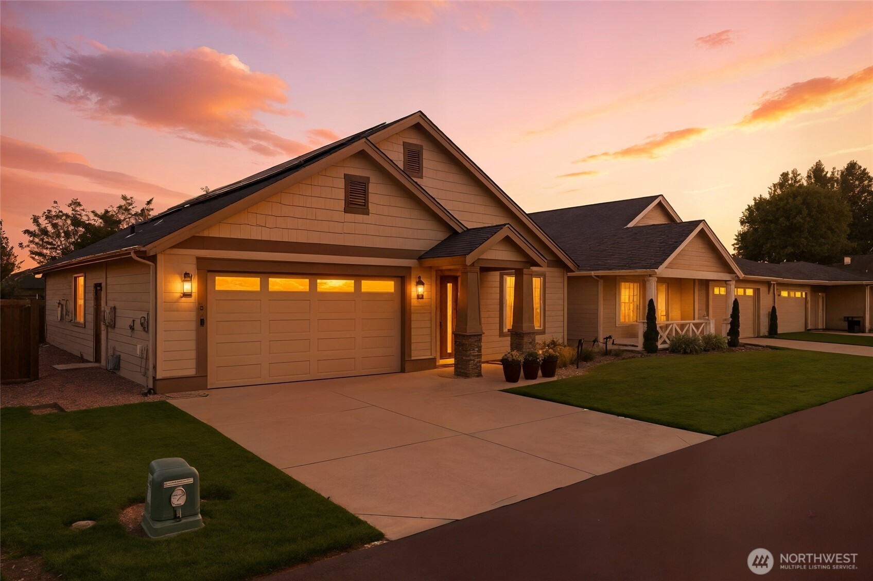 673 Southeast Whimbrel Loop College Place, WA 99324 - Photo 2 of 38