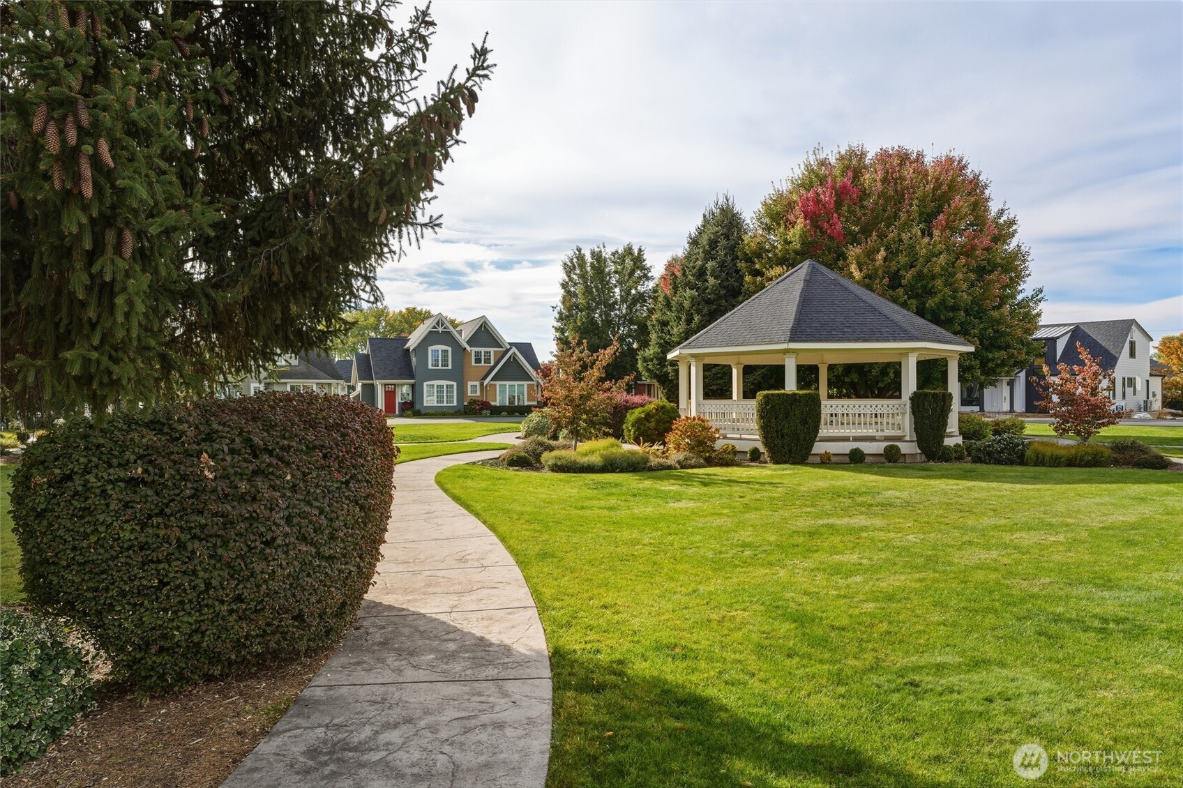 673 Southeast Whimbrel Loop College Place, WA 99324 - Photo 37 of 38