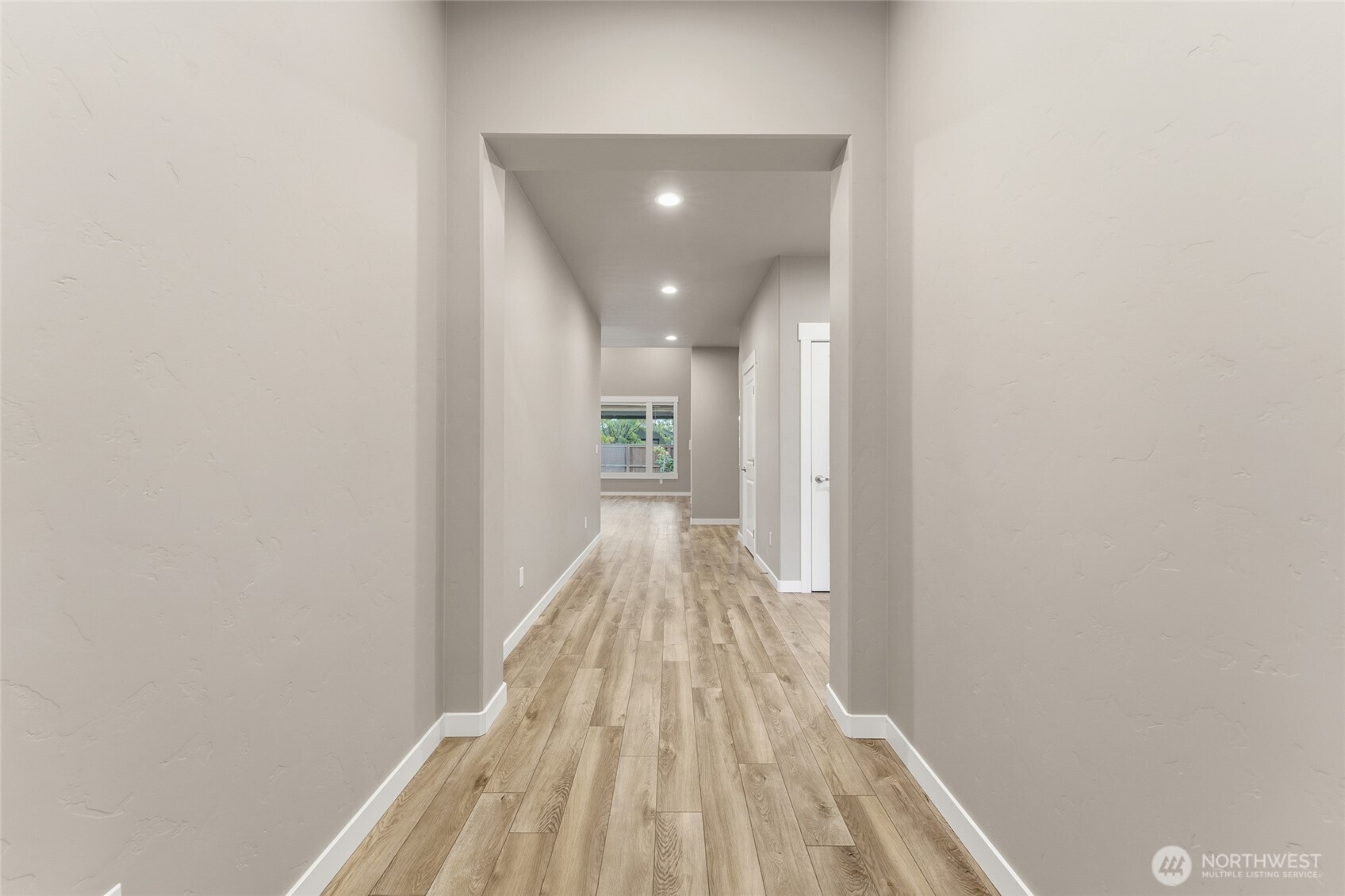 673 Southeast Whimbrel Loop College Place, WA 99324 - Photo 4 of 38