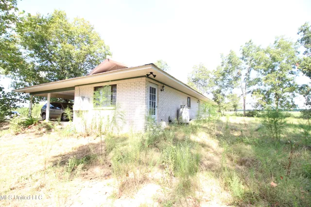 $179,900 | 374 Willie Kittrell Road, State Line, MS 39362
