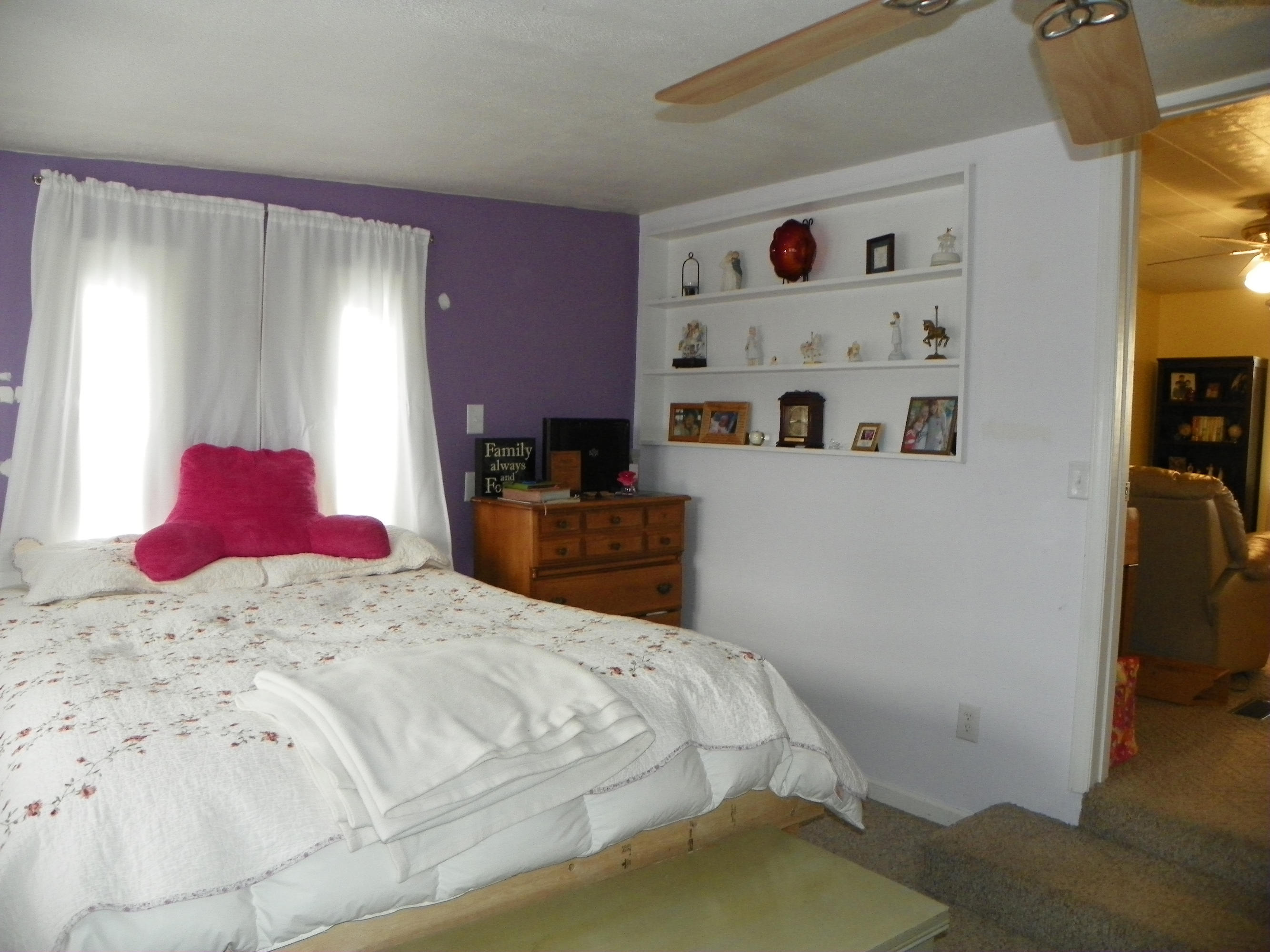 327 Clemons Road Roanoke, VA 24019 - Photo 21 of 35 a bedroom with a bed and a closet