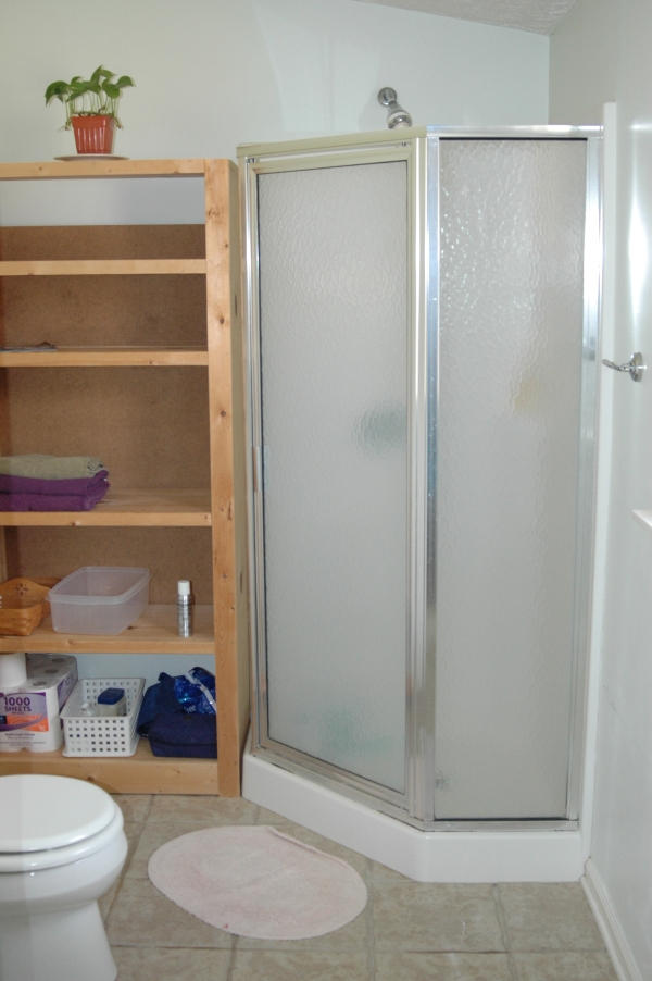 327 Clemons Road Roanoke, VA 24019 - Photo 22 of 35 a bathroom with a toilet and a shower