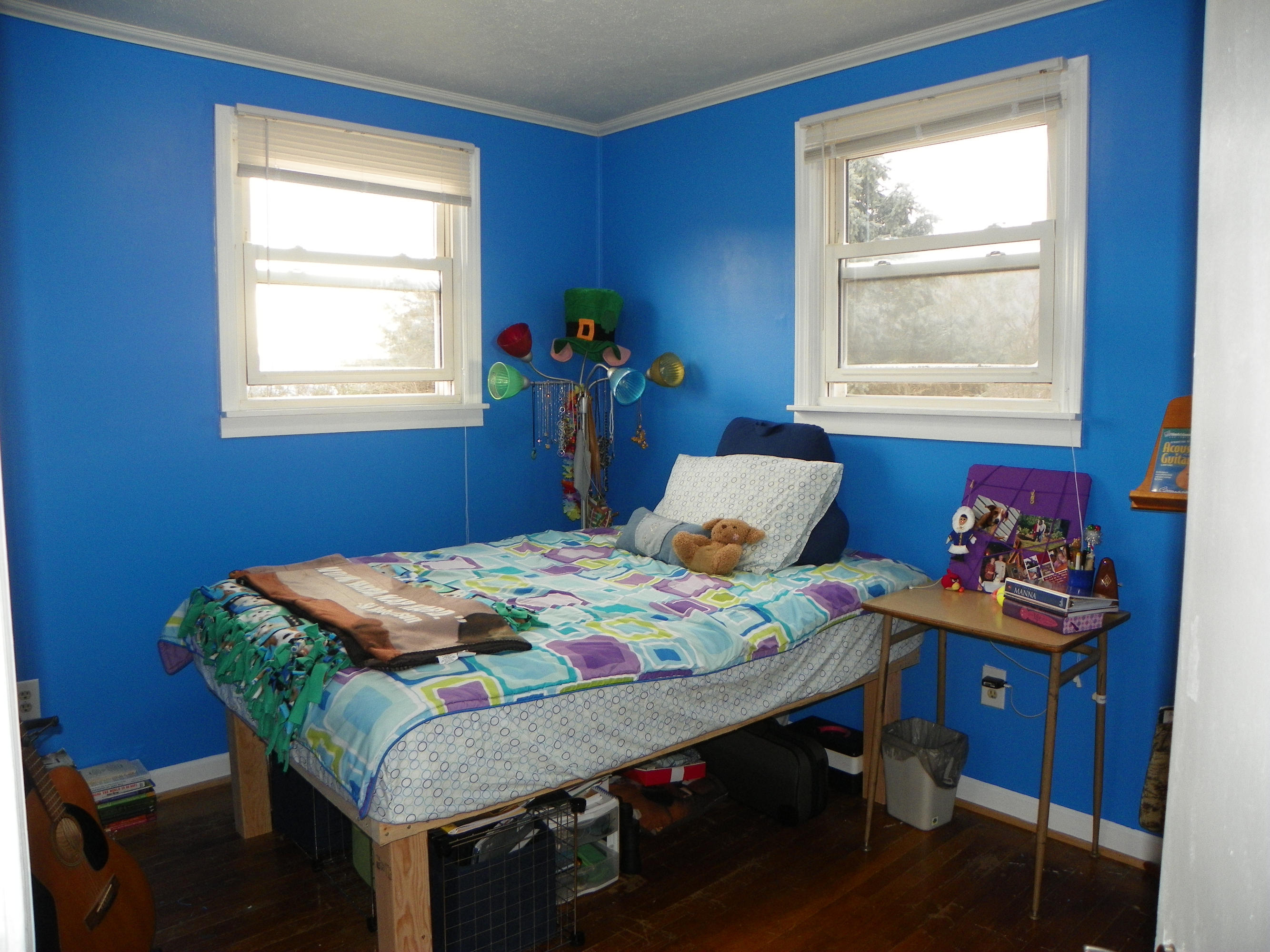 327 Clemons Road Roanoke, VA 24019 - Photo 34 of 35 a bed sitting in a bedroom next to a window