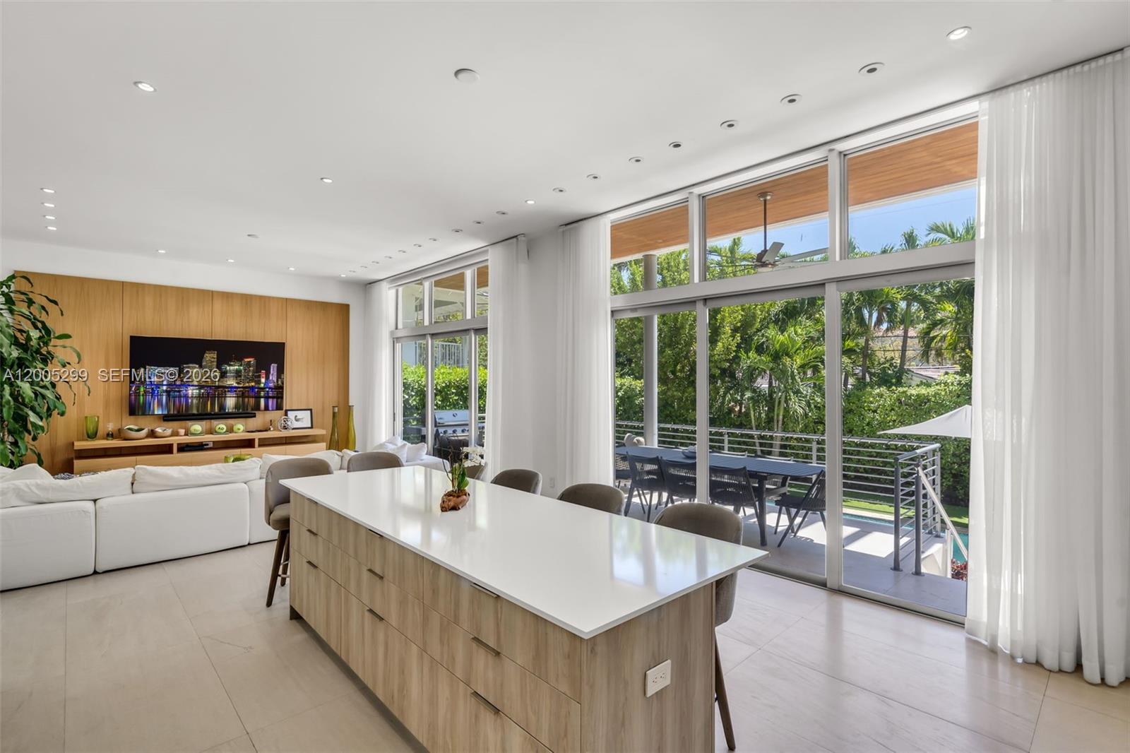 230 West McIntyre Street Key Biscayne, FL 33149 - Photo 12 of 53