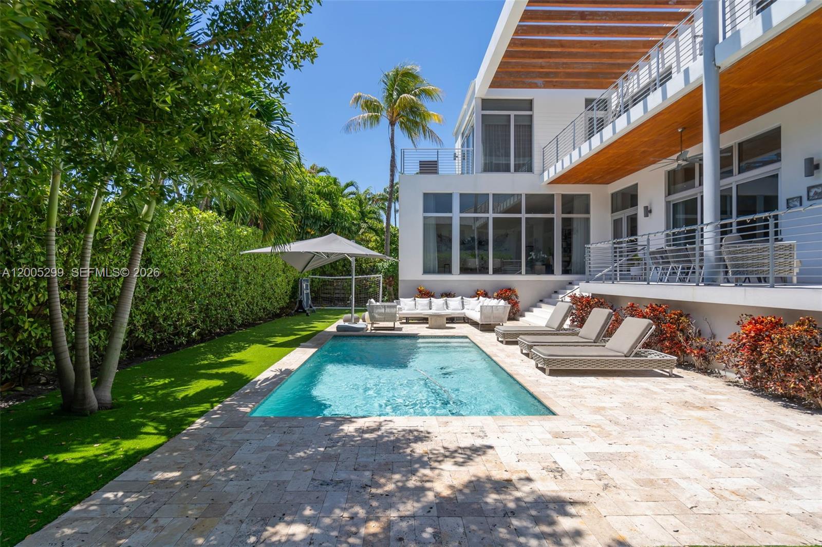 230 West McIntyre Street Key Biscayne, FL 33149 - Photo 17 of 53