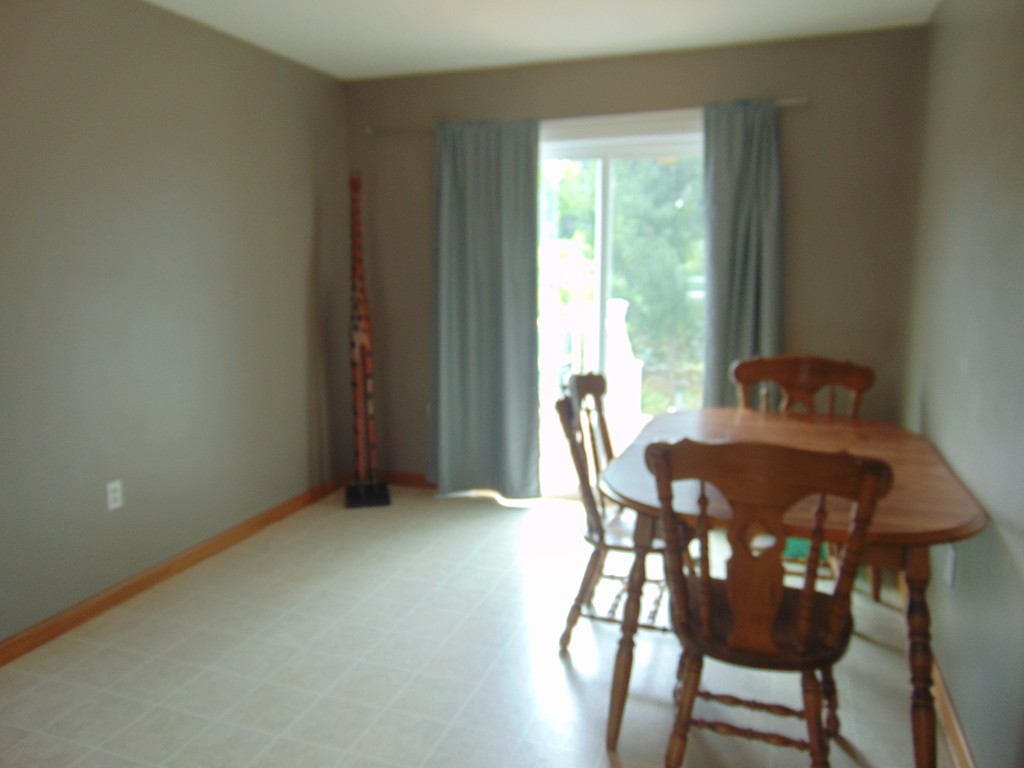 33 Lea Lane Fall River, MA 02721 - Photo 3 of 24 Gallery Image 3
