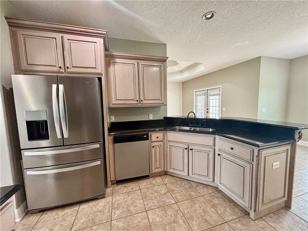 407 Lake Erie Drive Brunswick, GA 31523 - Photo 6 of 21