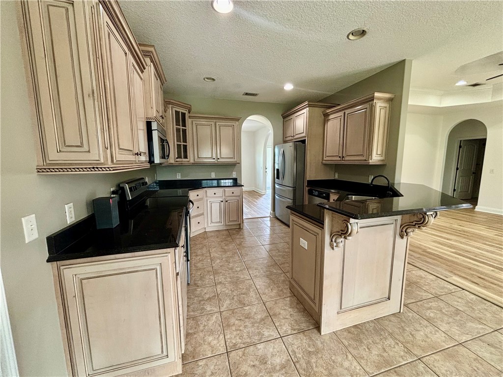 407 Lake Erie Drive Brunswick, GA 31523 - Photo 7 of 21