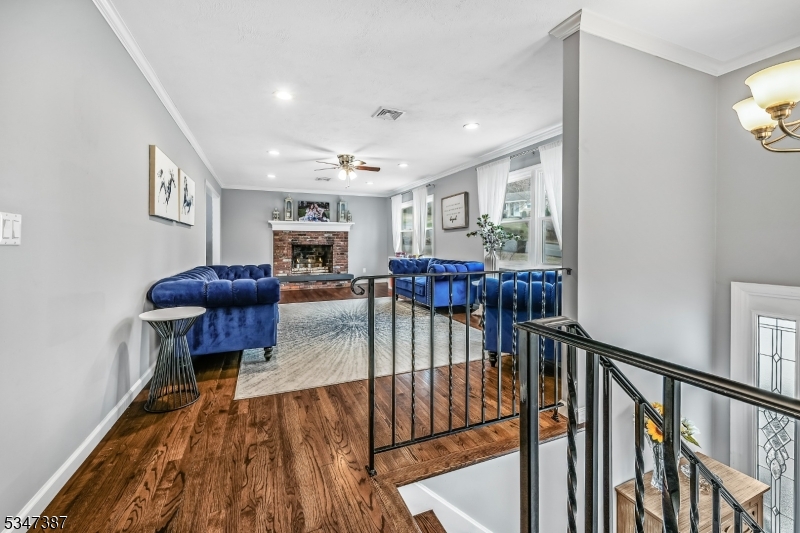 104 Summit Road Sparta, NJ 07871 - Photo 4 of 32