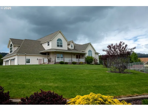 $889,000 | 318 South 20th Street, La Grande, OR 97850