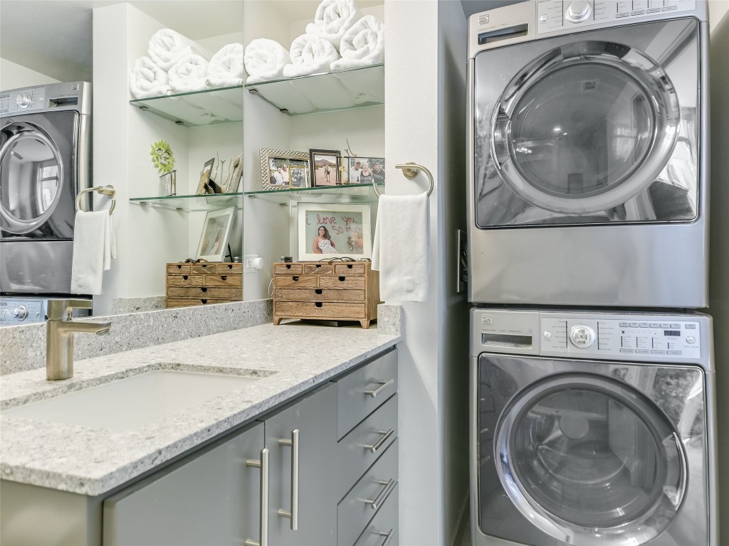 54 Rainey Street, Unit 922 Austin, TX 78701 - Photo 14 of 24