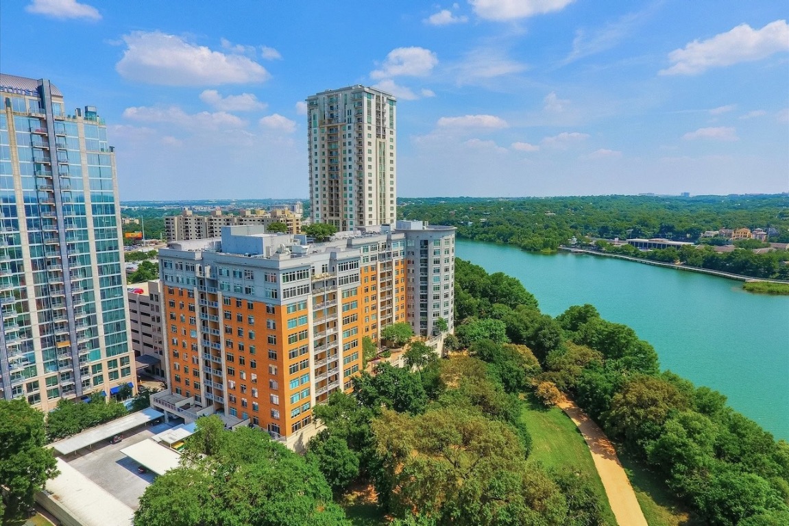 54 Rainey Street, Unit 922 Austin, TX 78701 - Photo 20 of 24 a view of a city with tall buildings