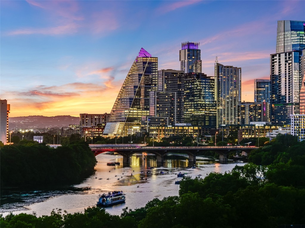 54 Rainey Street, Unit 922 Austin, TX 78701 - Photo 2 of 24 a view of buildings