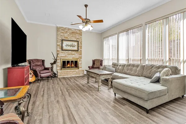 $425,000 | 2230 Foreland Drive, Houston, TX 77077