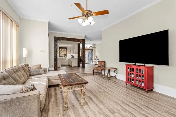 $425,000 | 2230 Foreland Drive, Houston, TX 77077