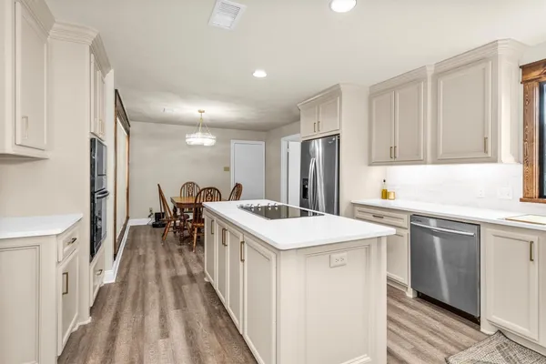 $425,000 | 2230 Foreland Drive, Houston, TX 77077