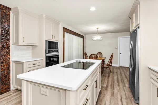 $425,000 | 2230 Foreland Drive, Houston, TX 77077