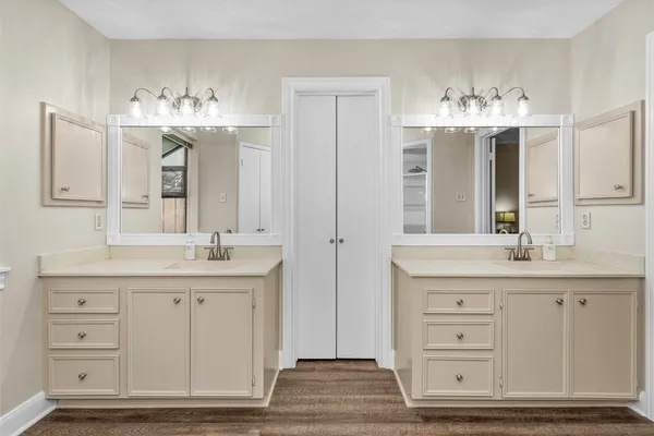 $425,000 | 2230 Foreland Drive, Houston, TX 77077