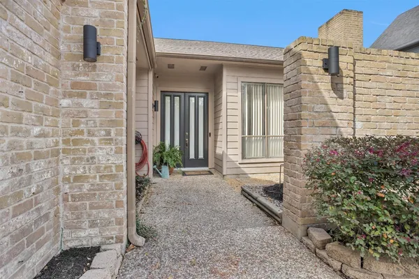 $425,000 | 2230 Foreland Drive, Houston, TX 77077