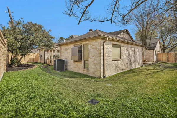 $425,000 | 2230 Foreland Drive, Houston, TX 77077