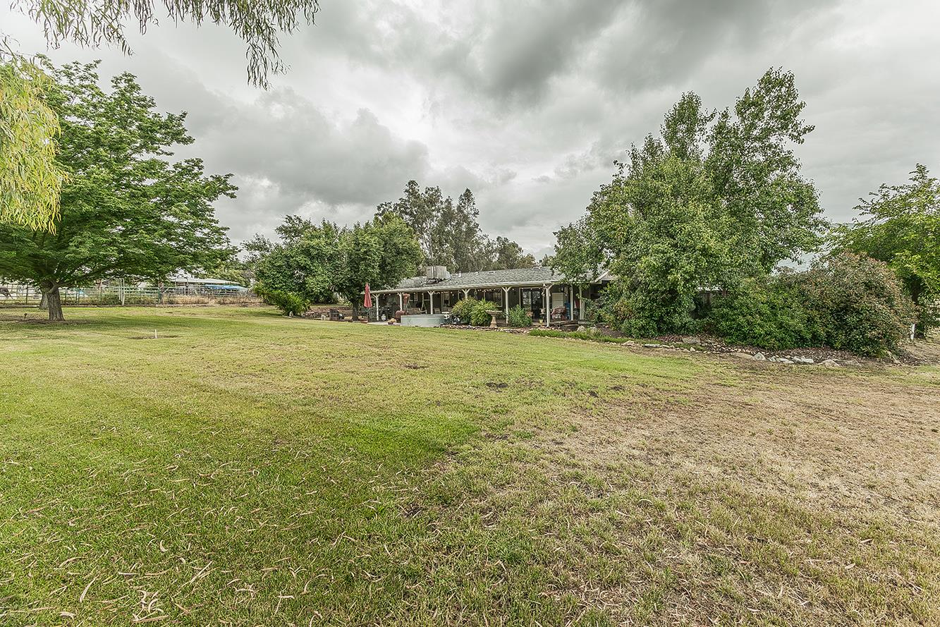 29545 Oak Meadow Road Tollhouse, CA 93667 - Photo 42 of 69 a view of outdoor space and yard