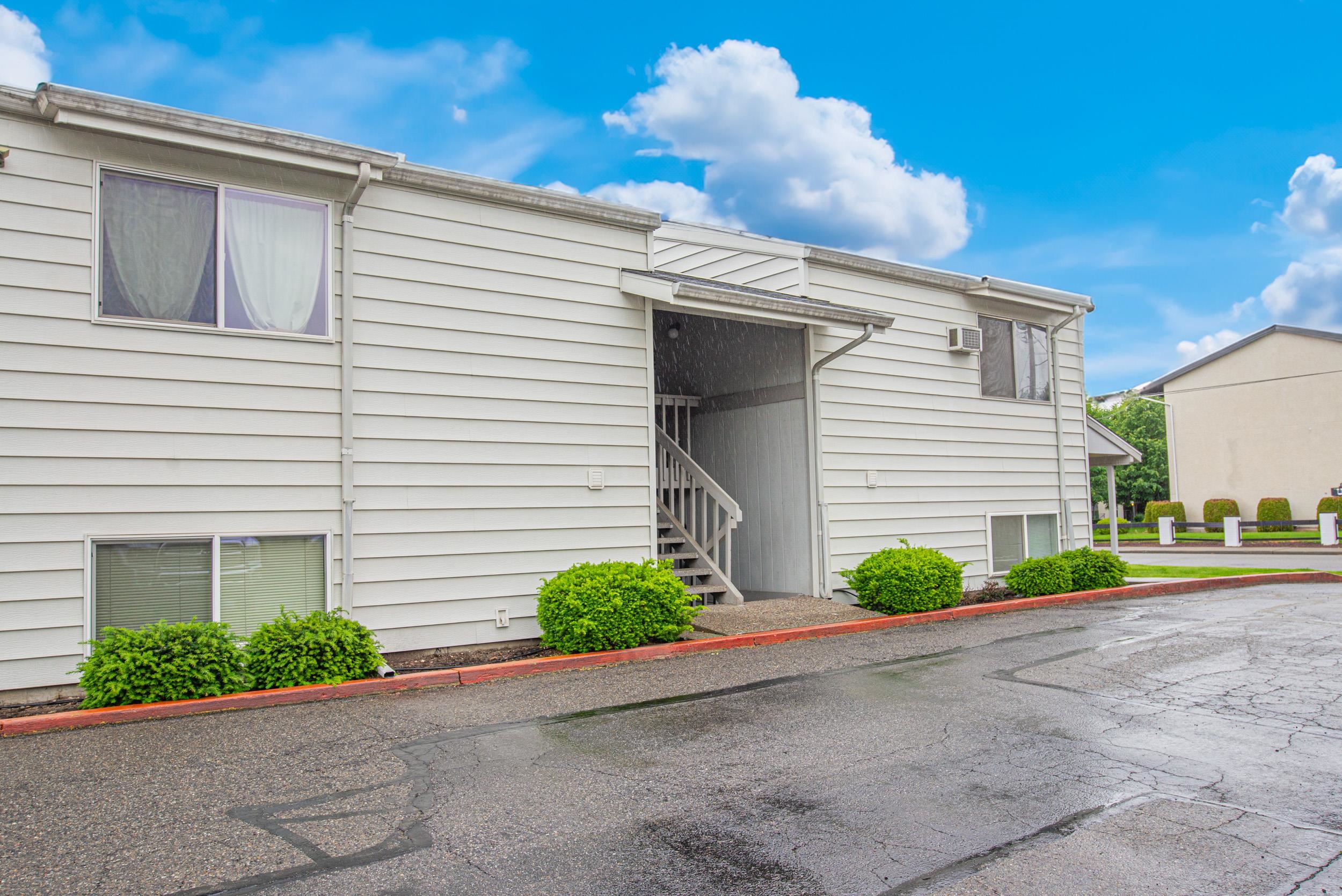310 North Raymond Road, Unit D2 Spokane Valley, WA 99206 - Photo 1 of 17 Gallery Image 1
