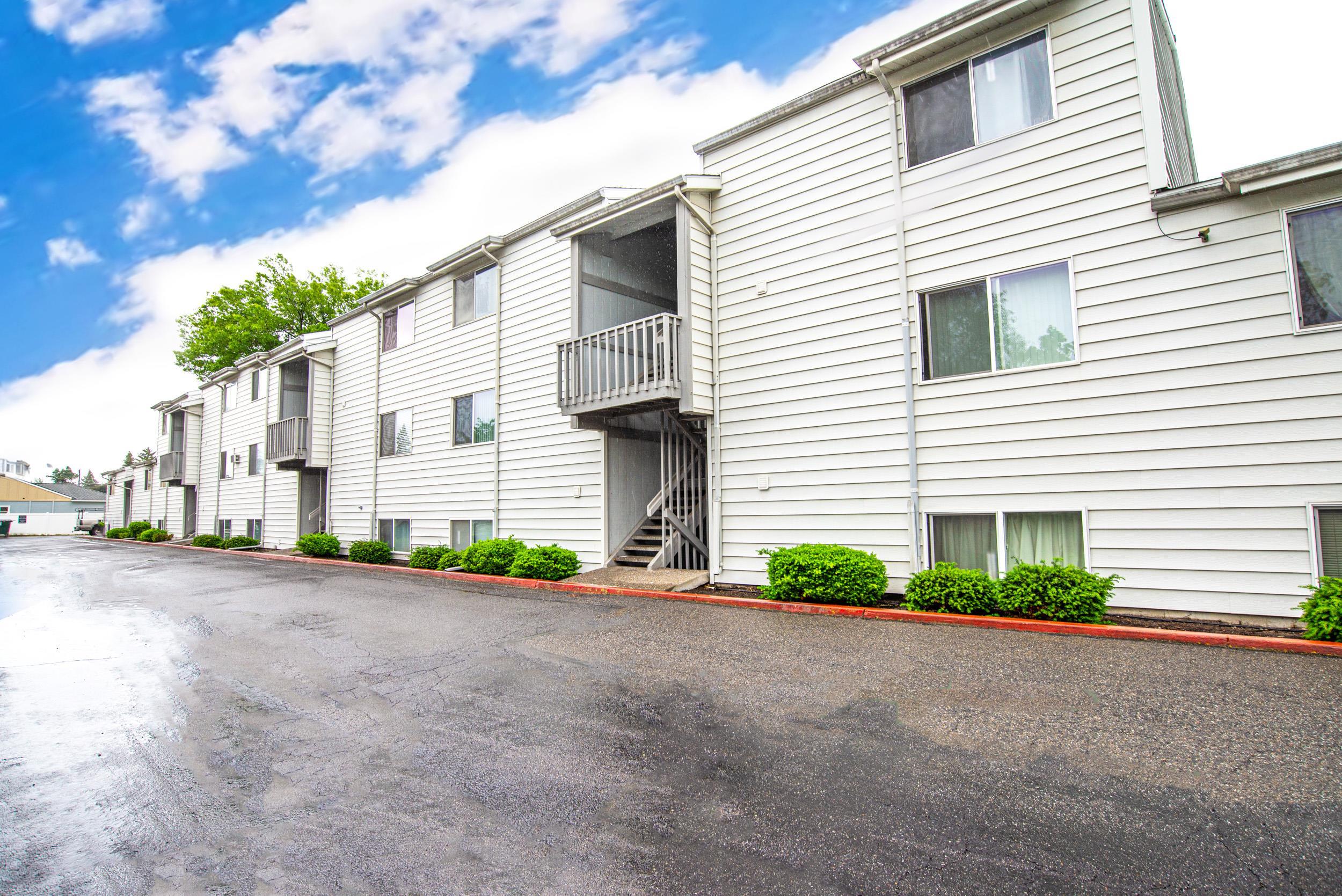 310 North Raymond Road, Unit D2 Spokane Valley, WA 99206 - Photo 2 of 17 Gallery Image 2