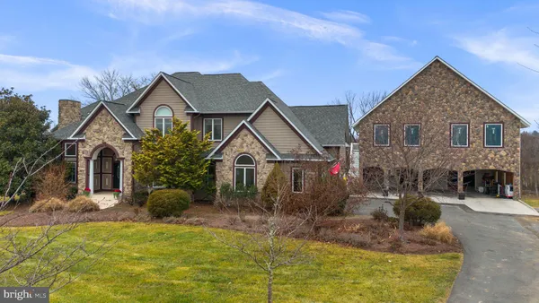 $1,499,000 | 16503 Loneoak Place, Hamilton, VA 20158